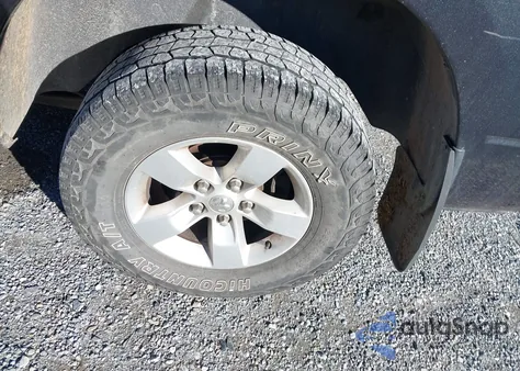 2015 Ram 1500 St z USA, uszkodzony, nr VIN 3C6RR7KT7FG712644